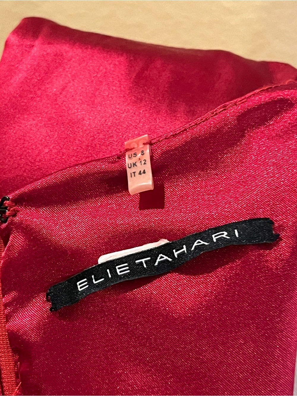 Elie Tahari silk dress. Twist waist. V-neck. Cocktail, formal, Red/ raspberry. 8 - Picture 7 of 14